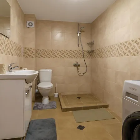 Brizy Apartment Warna